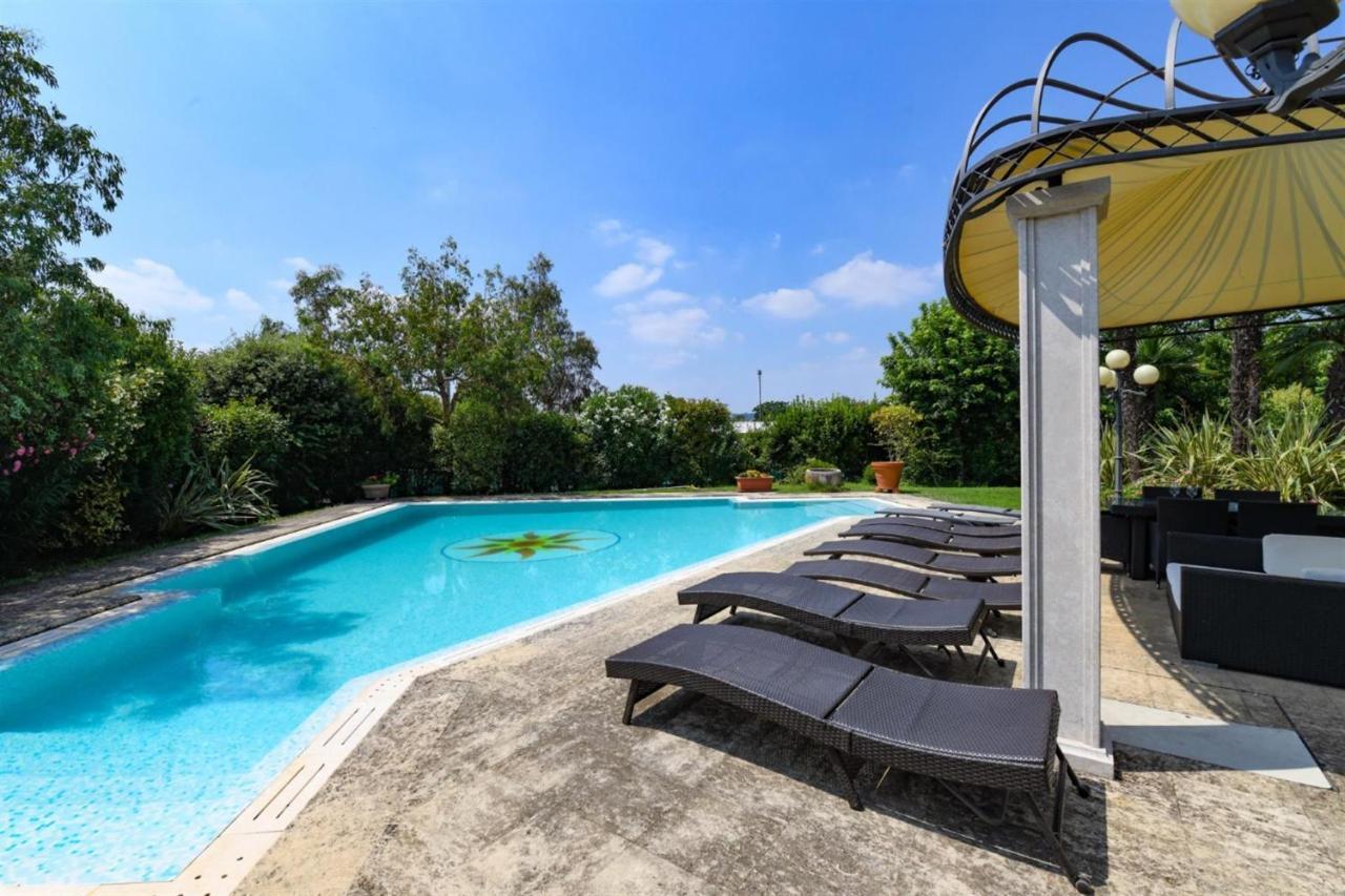 Private Luxury Villa With Pool Moniga del Garda Eksteriør bilde