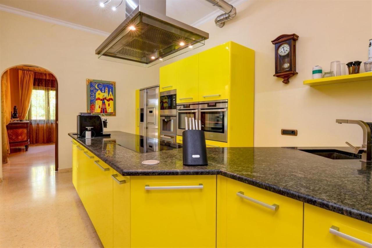 Private Luxury Villa With Pool Moniga del Garda Eksteriør bilde