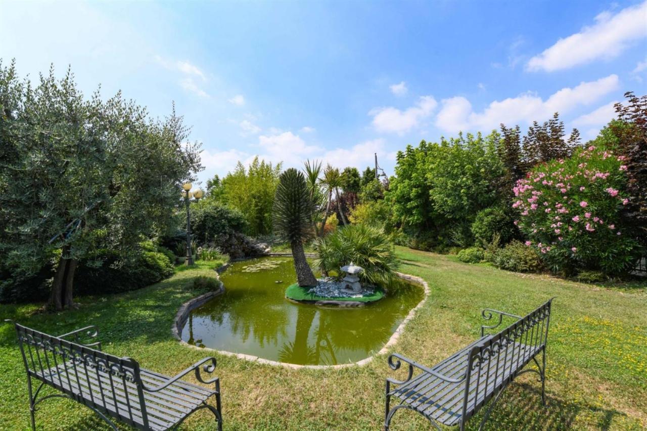 Private Luxury Villa With Pool Moniga del Garda Eksteriør bilde