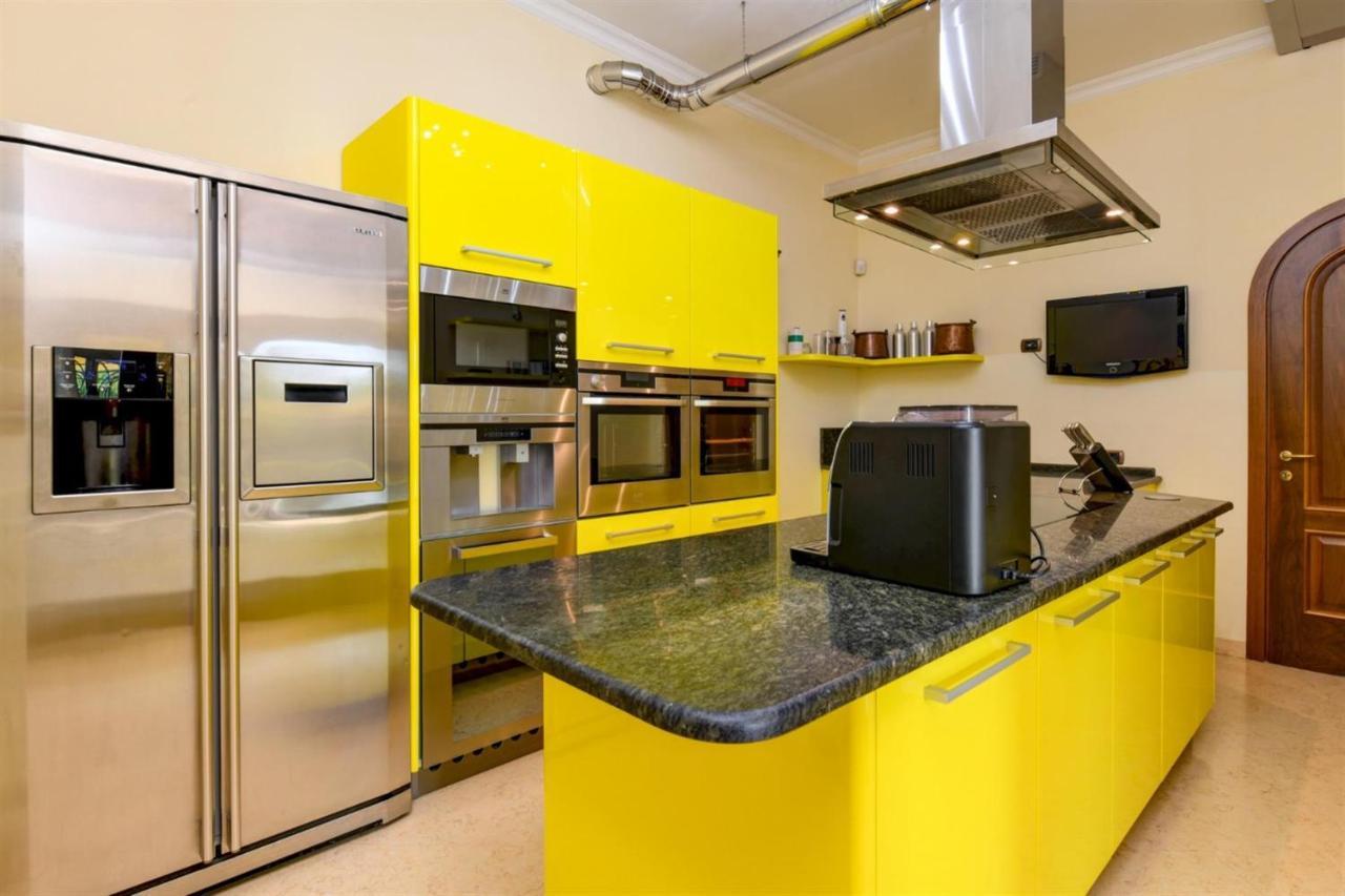 Private Luxury Villa With Pool Moniga del Garda Eksteriør bilde